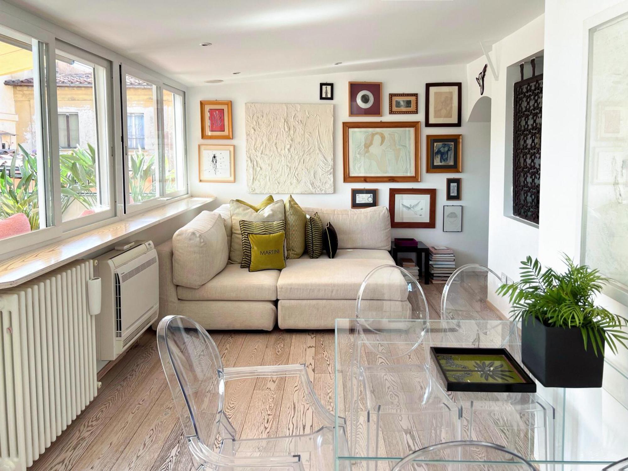 Art Lover's Loft Apartment *