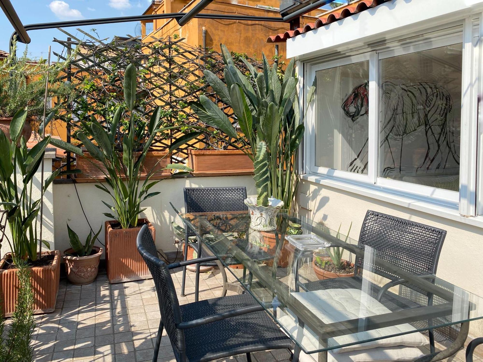 Art Lover's Loft Rom