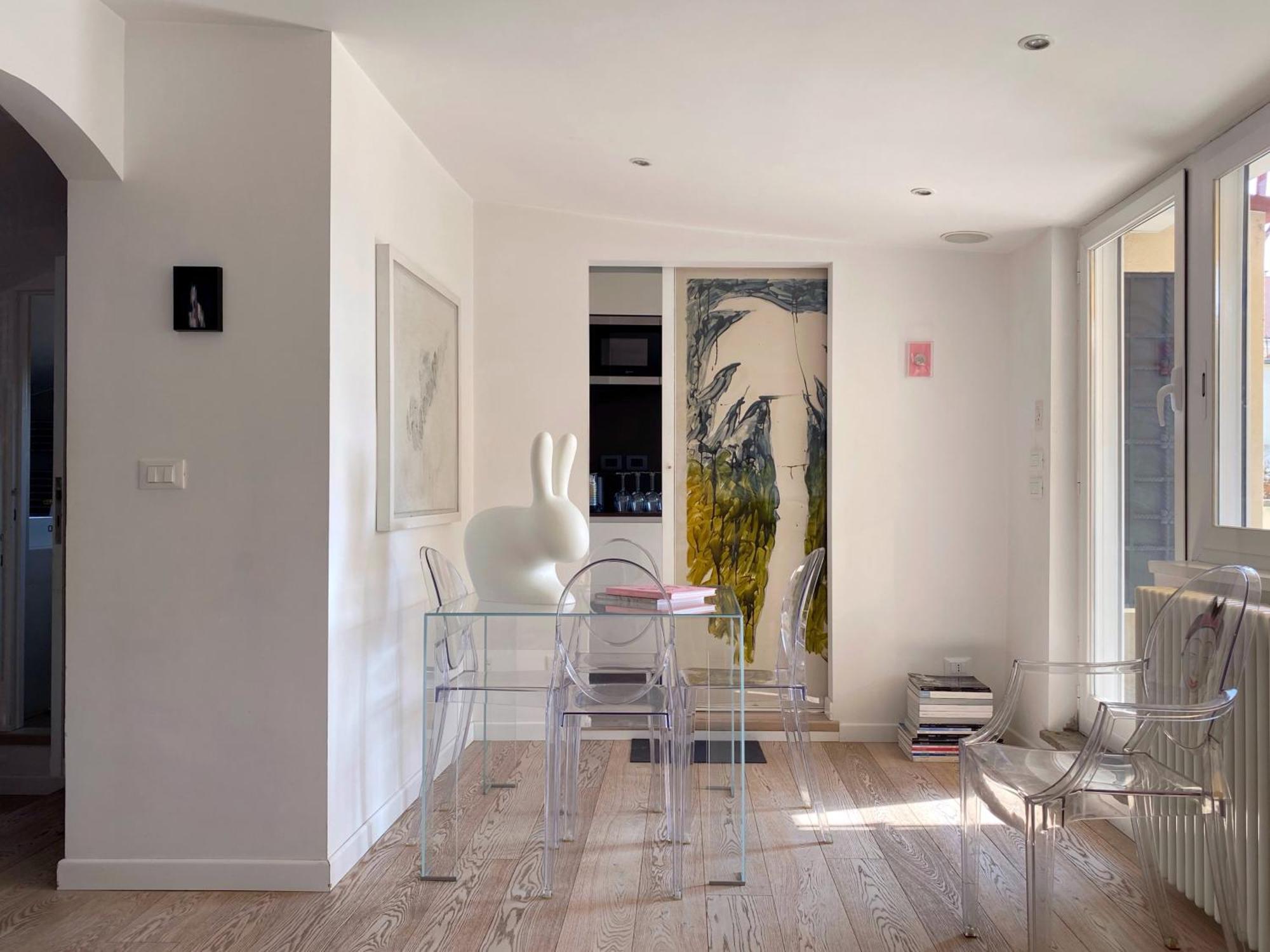 Apartment Art Lover's Loft